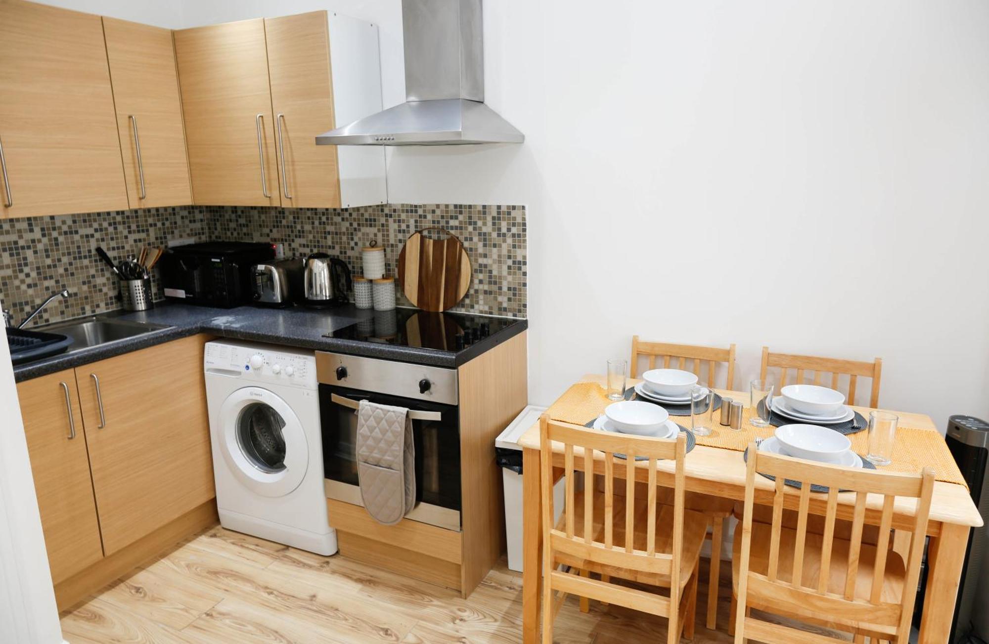 New Luxury Apartments In Central London Next To Shops, Cafes, Bars & Metro 외부 사진