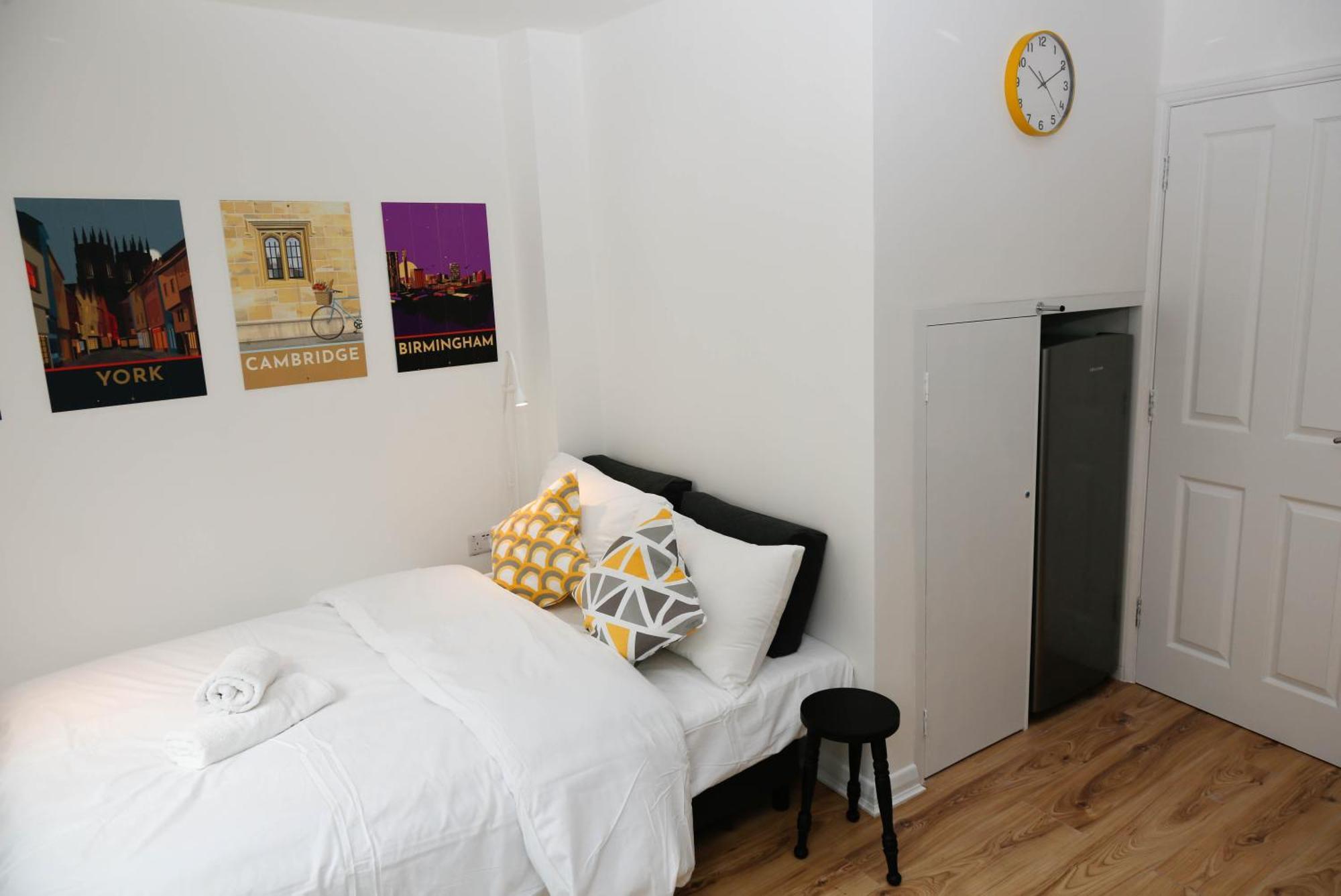 New Luxury Apartments In Central London Next To Shops, Cafes, Bars & Metro 외부 사진