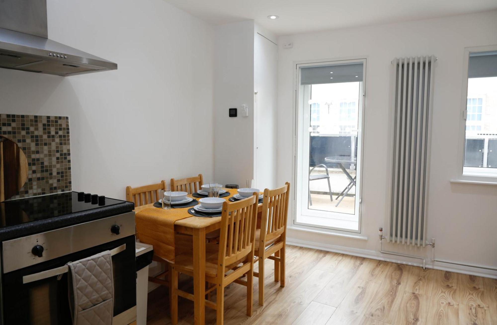New Luxury Apartments In Central London Next To Shops, Cafes, Bars & Metro 외부 사진