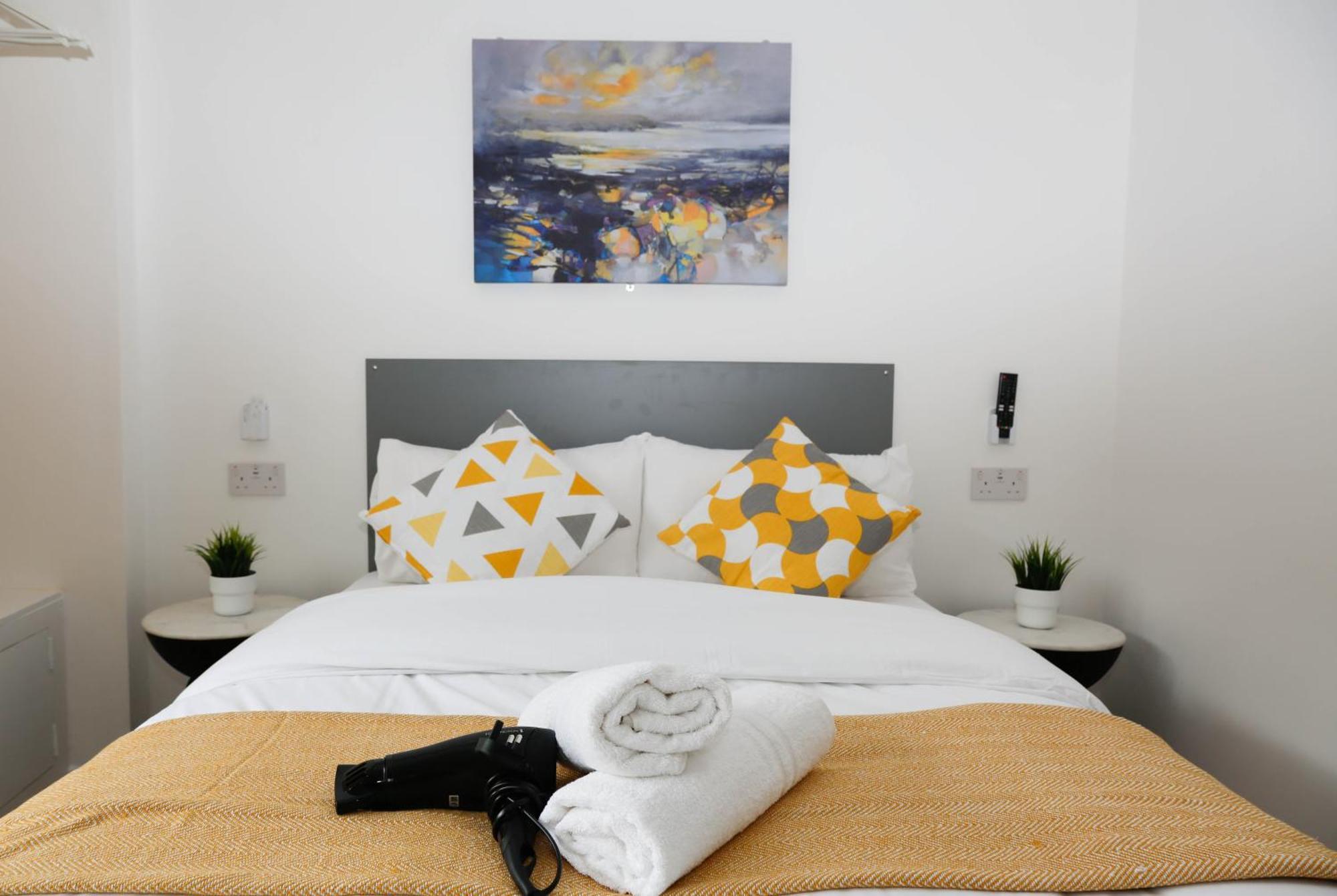 New Luxury Apartments In Central London Next To Shops, Cafes, Bars & Metro 외부 사진