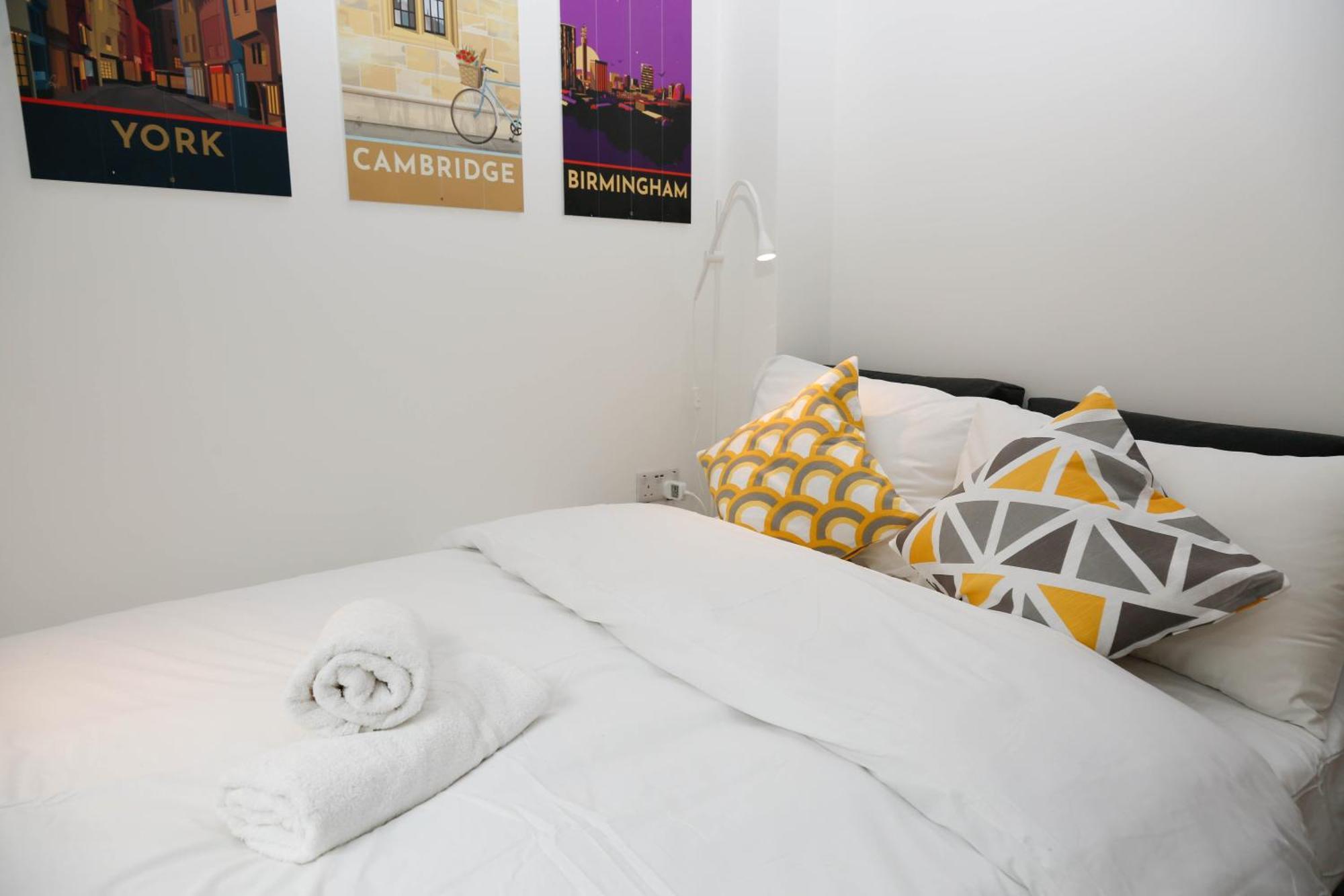 New Luxury Apartments In Central London Next To Shops, Cafes, Bars & Metro 외부 사진