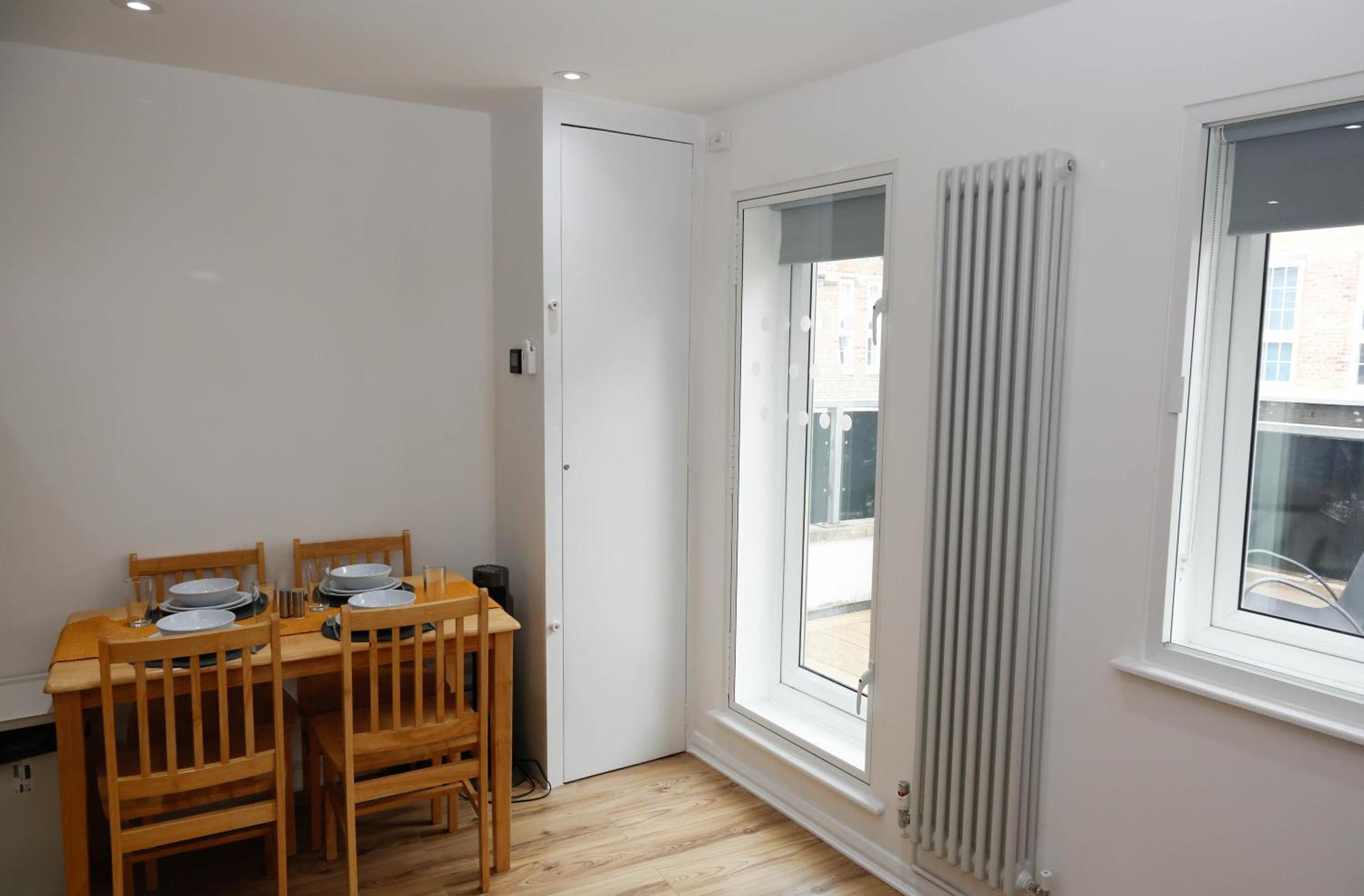 New Luxury Apartments In Central London Next To Shops, Cafes, Bars & Metro 외부 사진