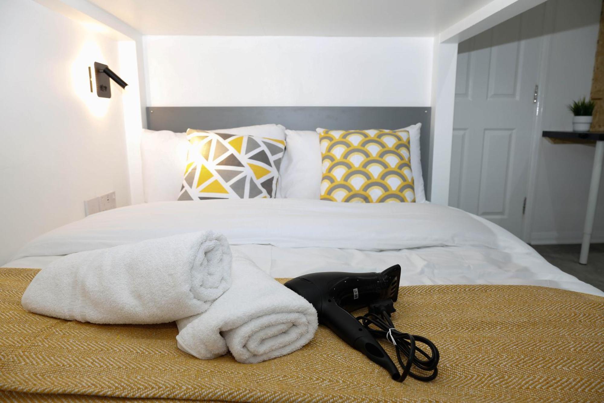 New Luxury Apartments In Central London Next To Shops, Cafes, Bars & Metro 외부 사진