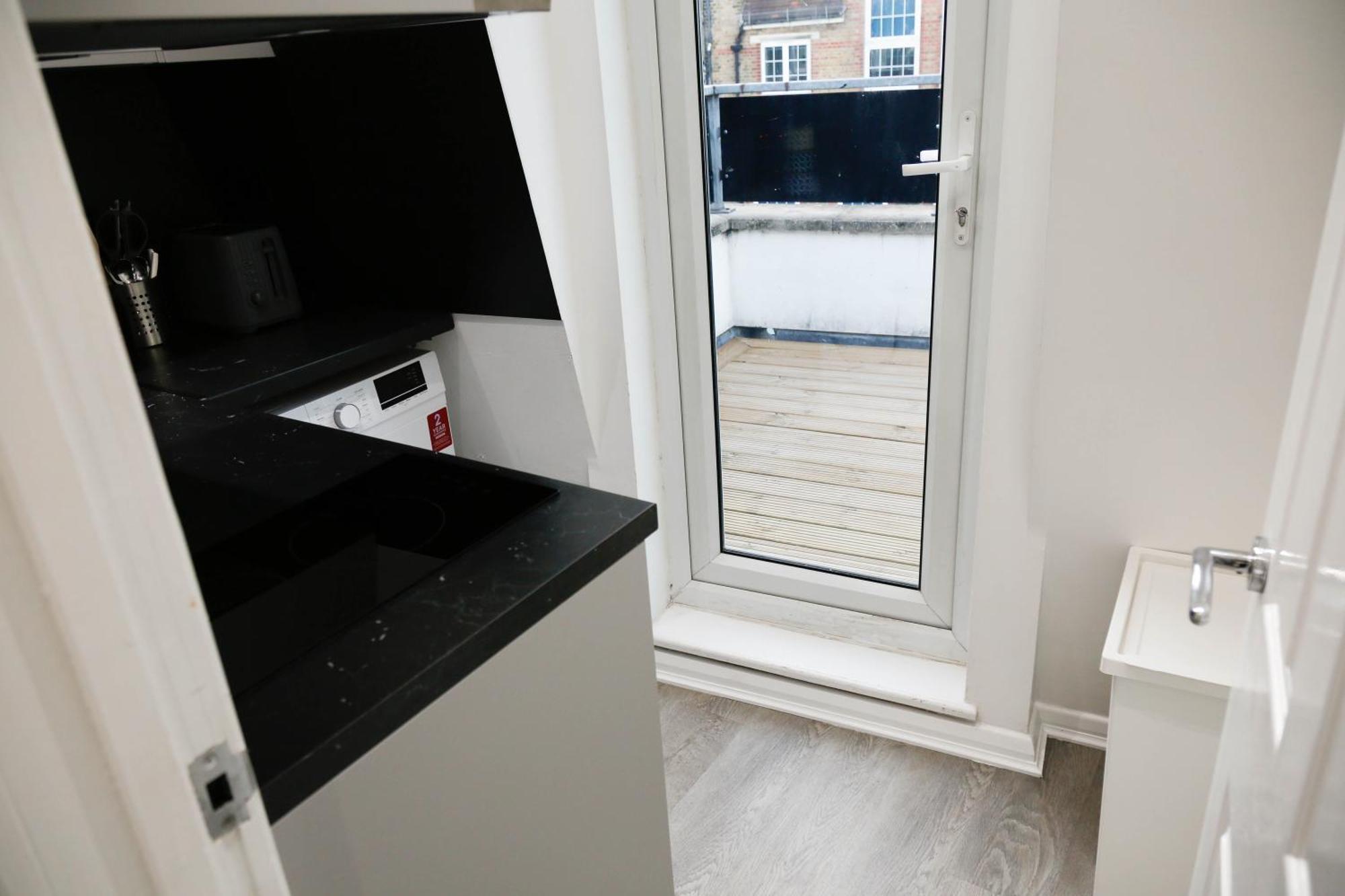 New Luxury Apartments In Central London Next To Shops, Cafes, Bars & Metro 외부 사진