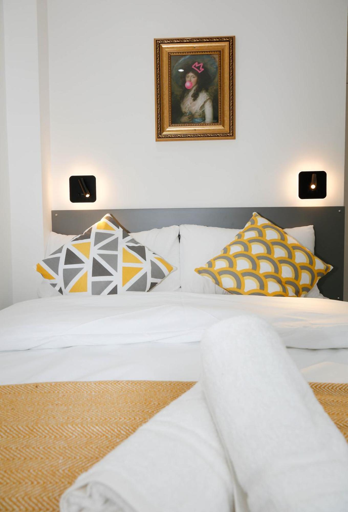New Luxury Apartments In Central London Next To Shops, Cafes, Bars & Metro 외부 사진