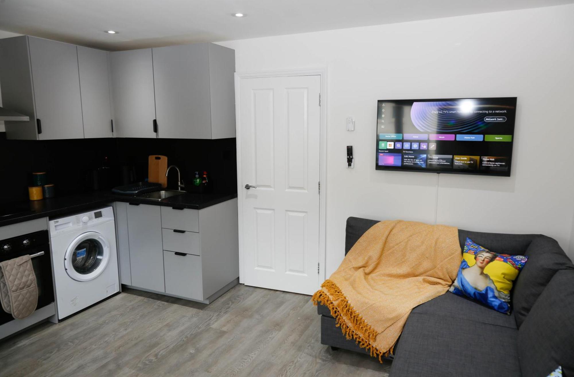 New Luxury Apartments In Central London Next To Shops, Cafes, Bars & Metro 외부 사진