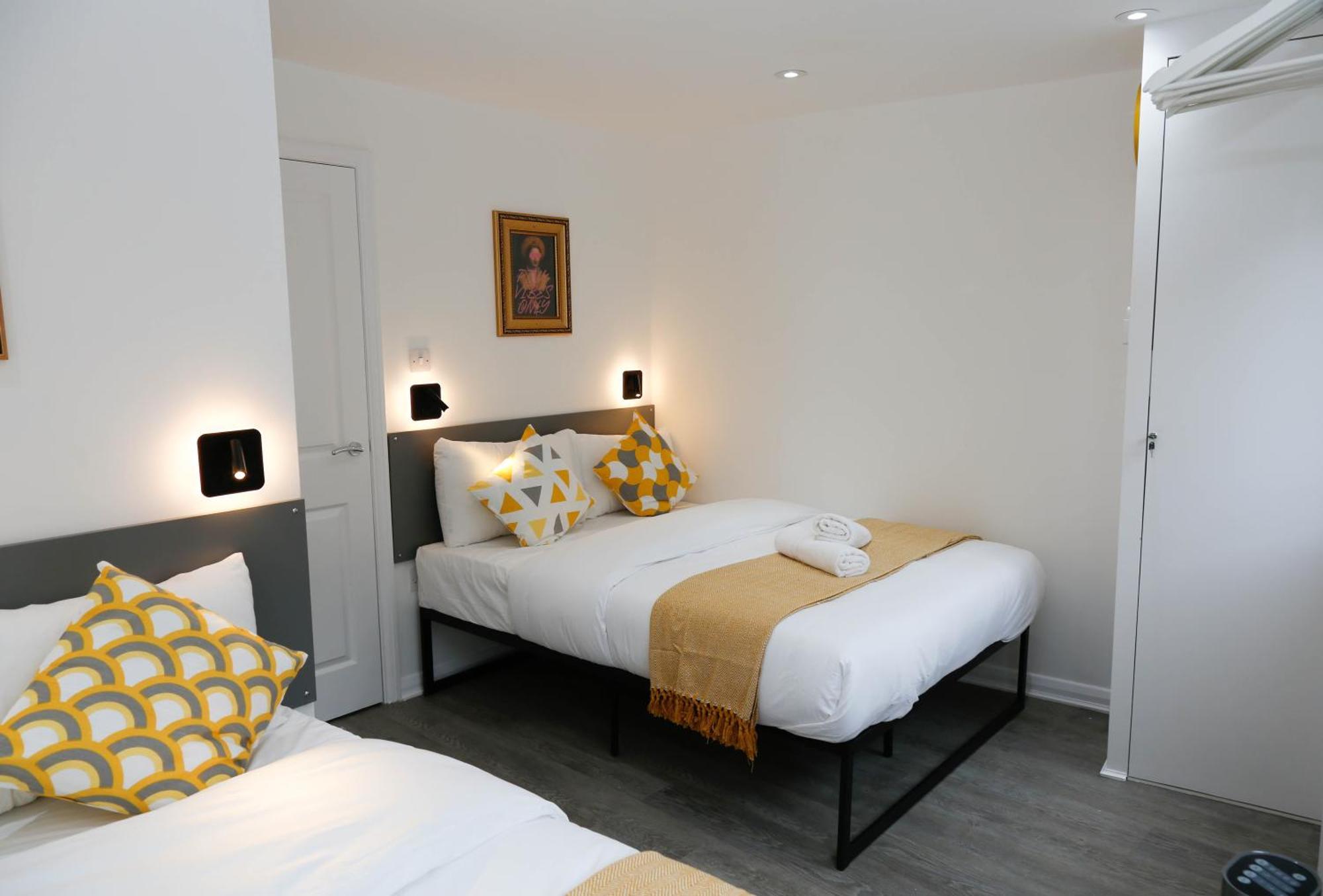New Luxury Apartments In Central London Next To Shops, Cafes, Bars & Metro 외부 사진