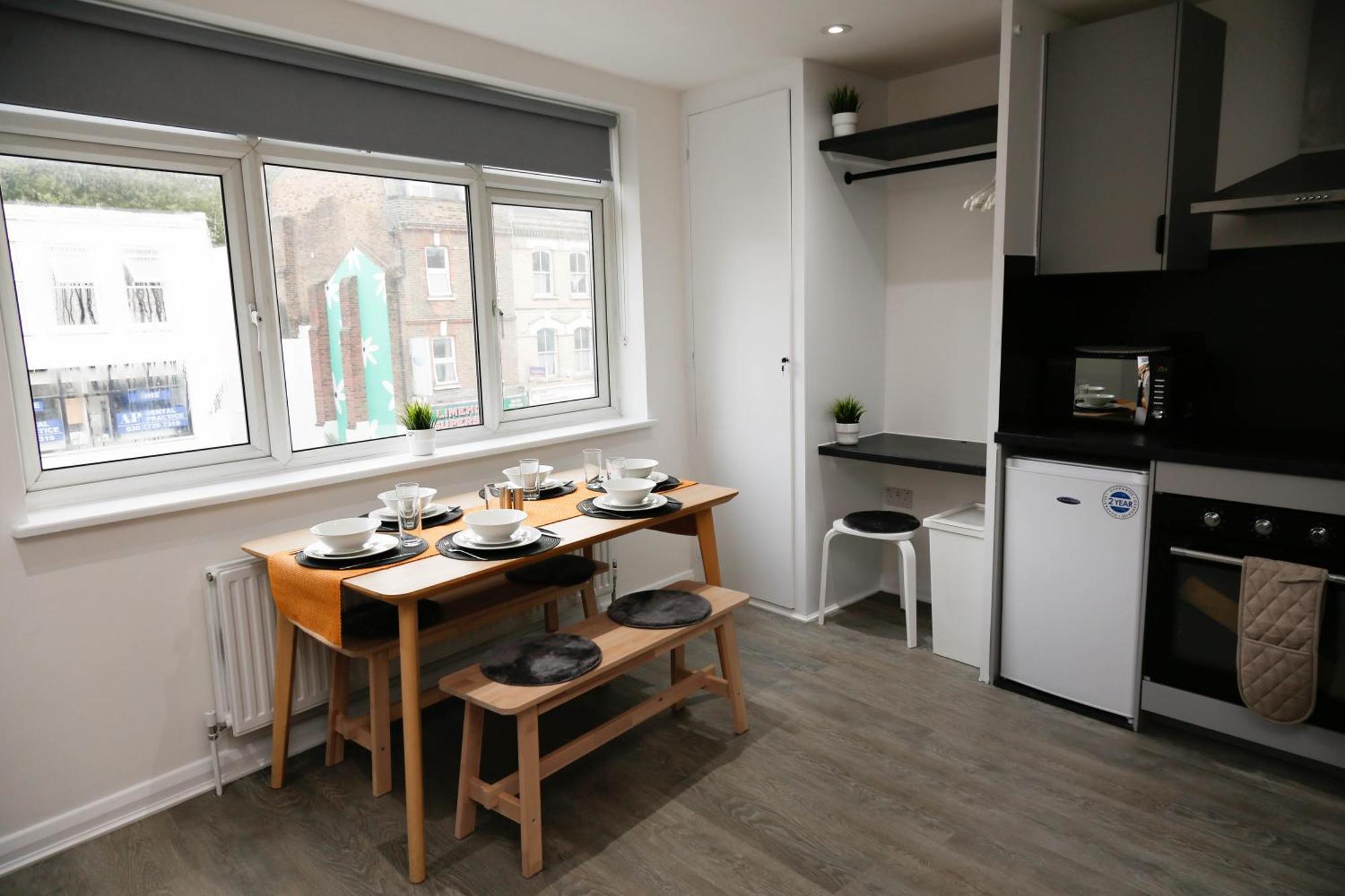 New Luxury Apartments In Central London Next To Shops, Cafes, Bars & Metro 외부 사진